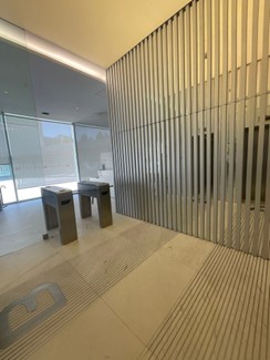 Entrada e revestimentos
